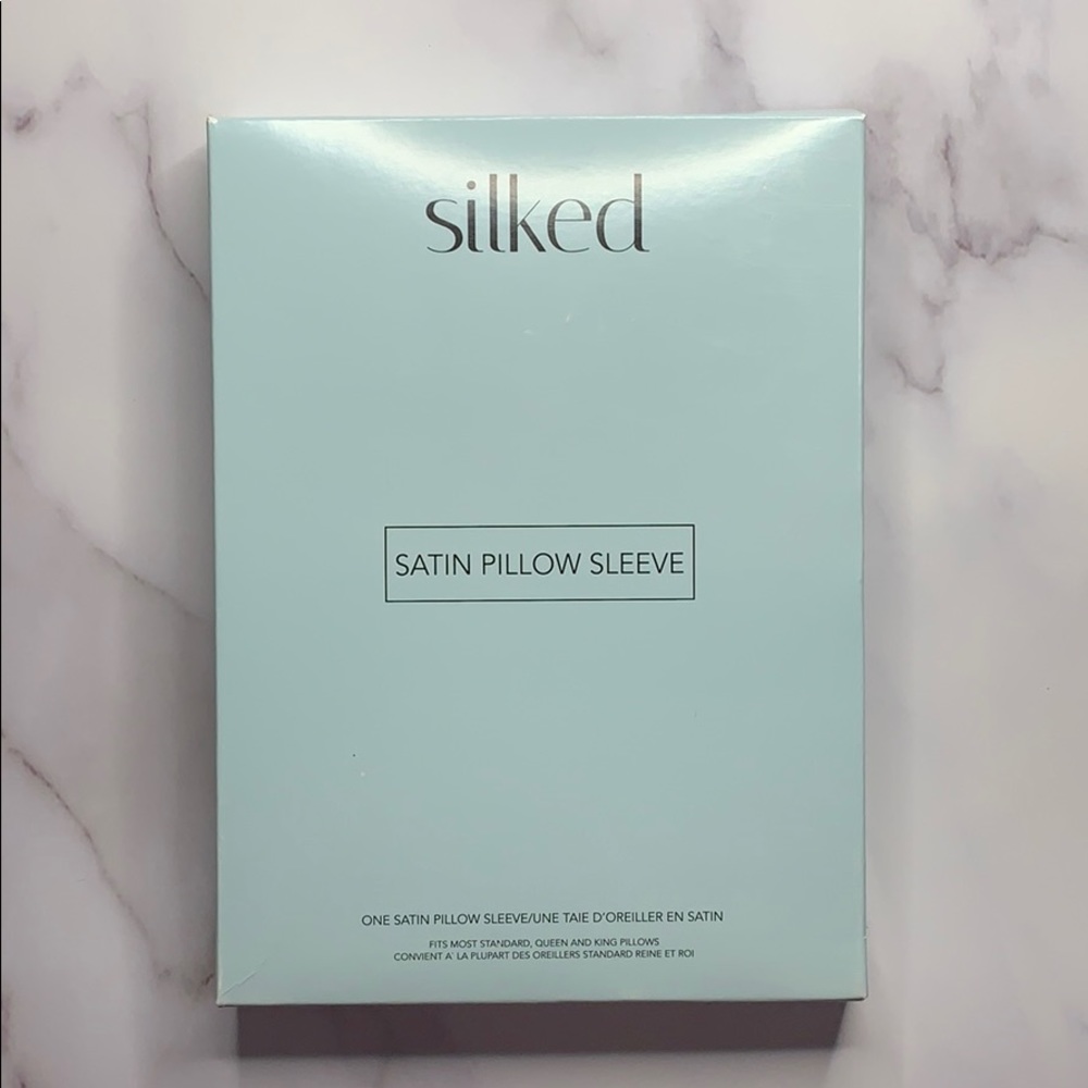 Silked Satin Pillow Sleeve
